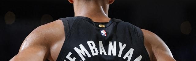 世界杯比赛在线观看平台-文班你太狠了，仅用8分钟，就达成80年NBA独一无二纪录，冲击MVP|公牛|文班亚马|马刺|圣安东尼奥马刺队|NBA常规赛_新浪体育_新浪新闻