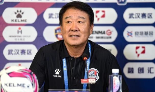 世界杯比赛在线观看平台-连续23轮不胜 中甲新疆俱乐部官宣主帅裴恩才离任